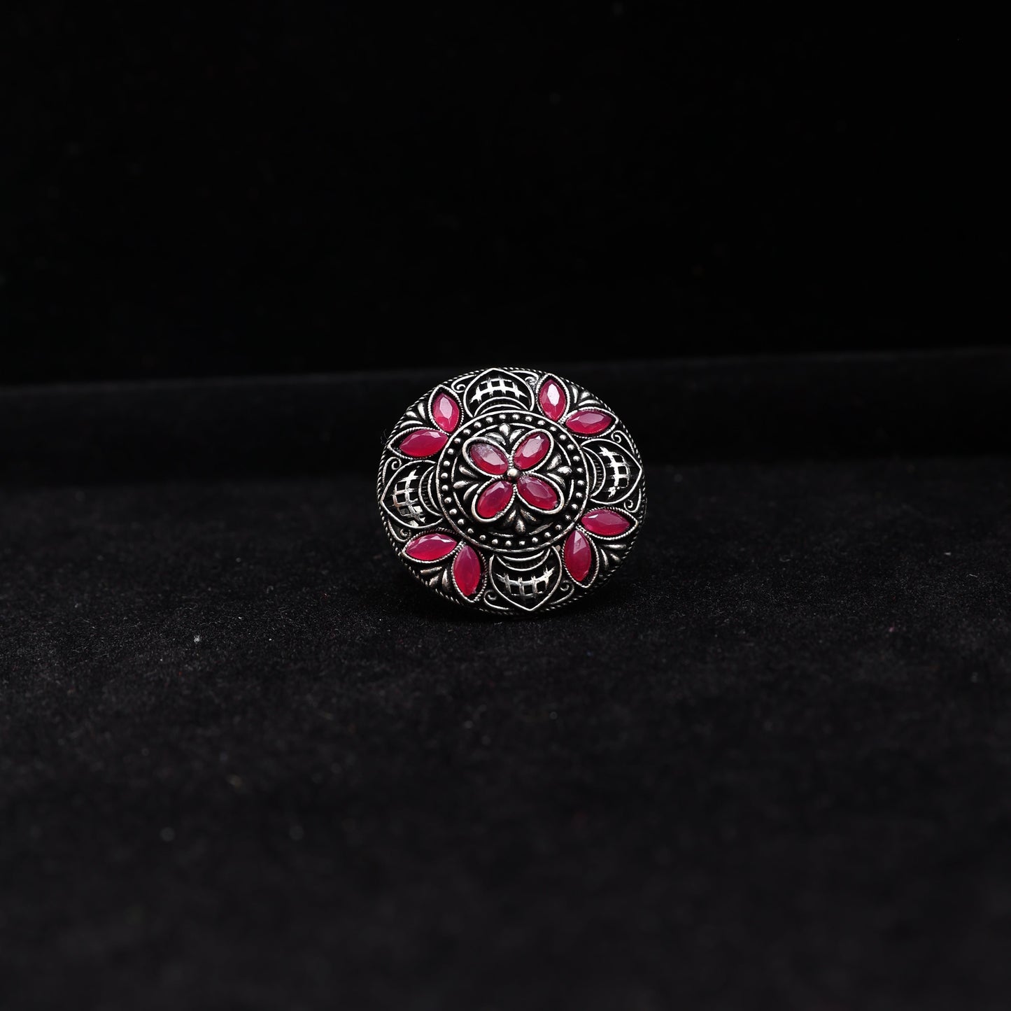 Enchanting Floral Red Gemstone Finger Ring