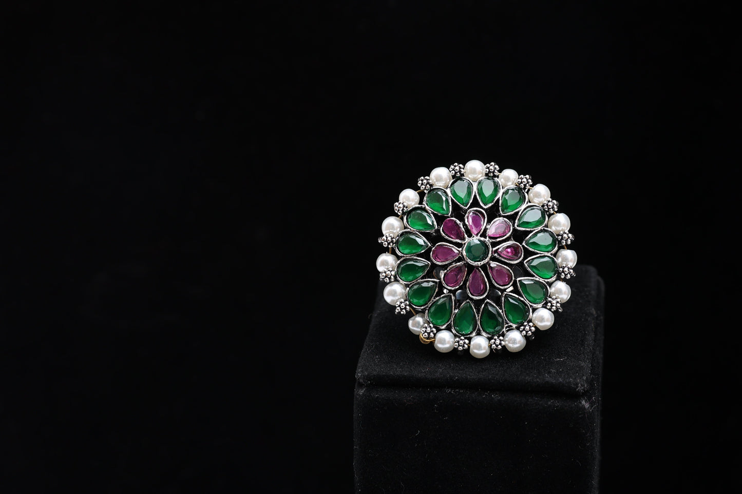 Dazzling Floral Gemstone Finger Ring