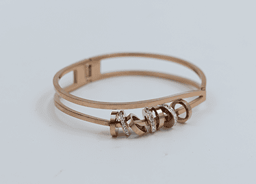 Elegant Circle Motif Gold-Toned Bracelet
