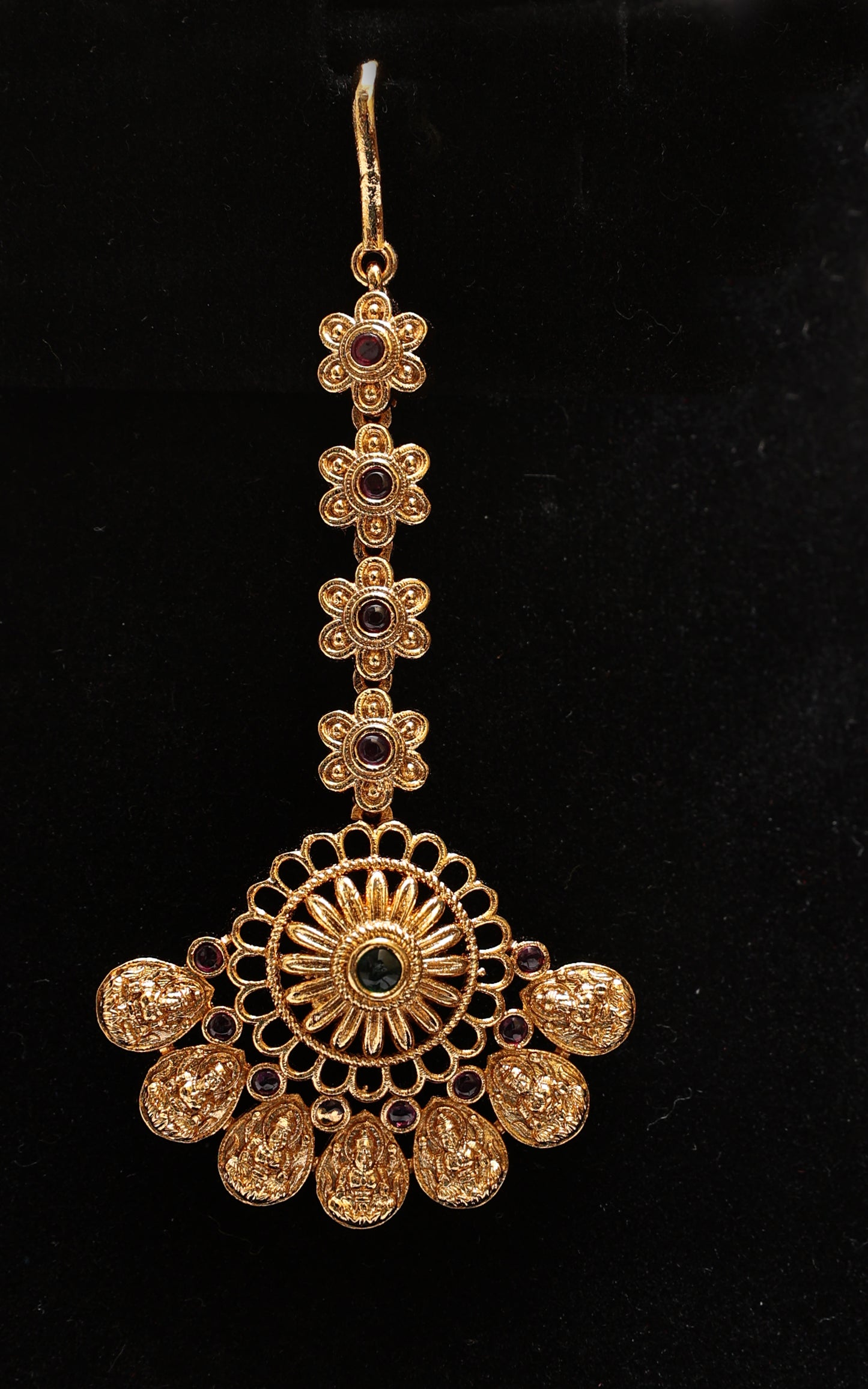 Elegantly Crafted Gold Plated Floral Maang Tikka