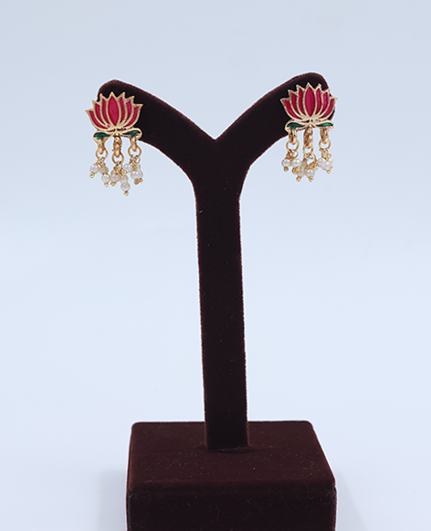 Graceful Lotus Motif Necklace Set