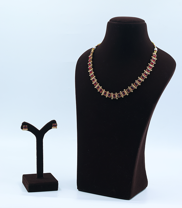 Ruby Gleam Necklace Set