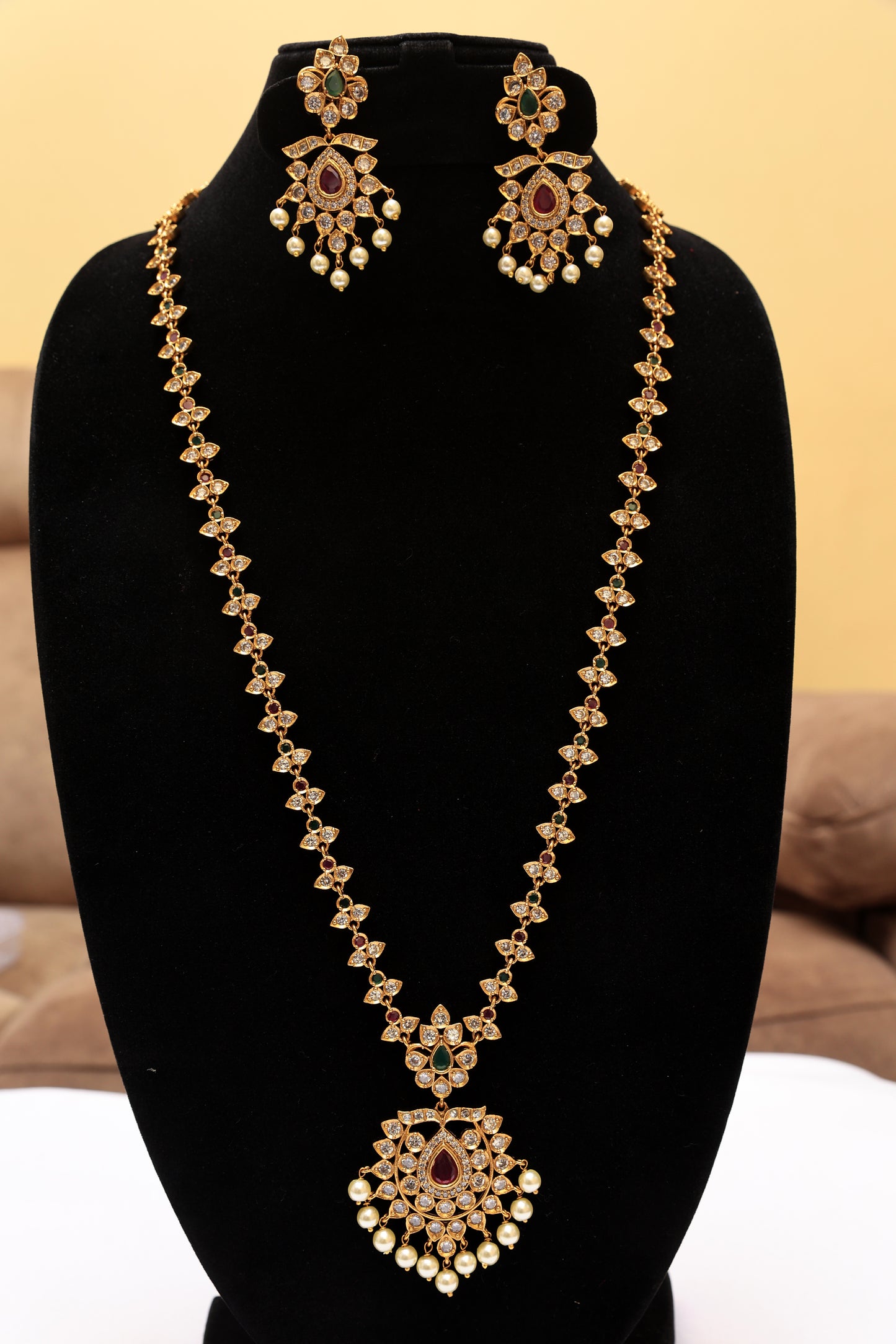 Dazzling Jewel Radiance Necklace