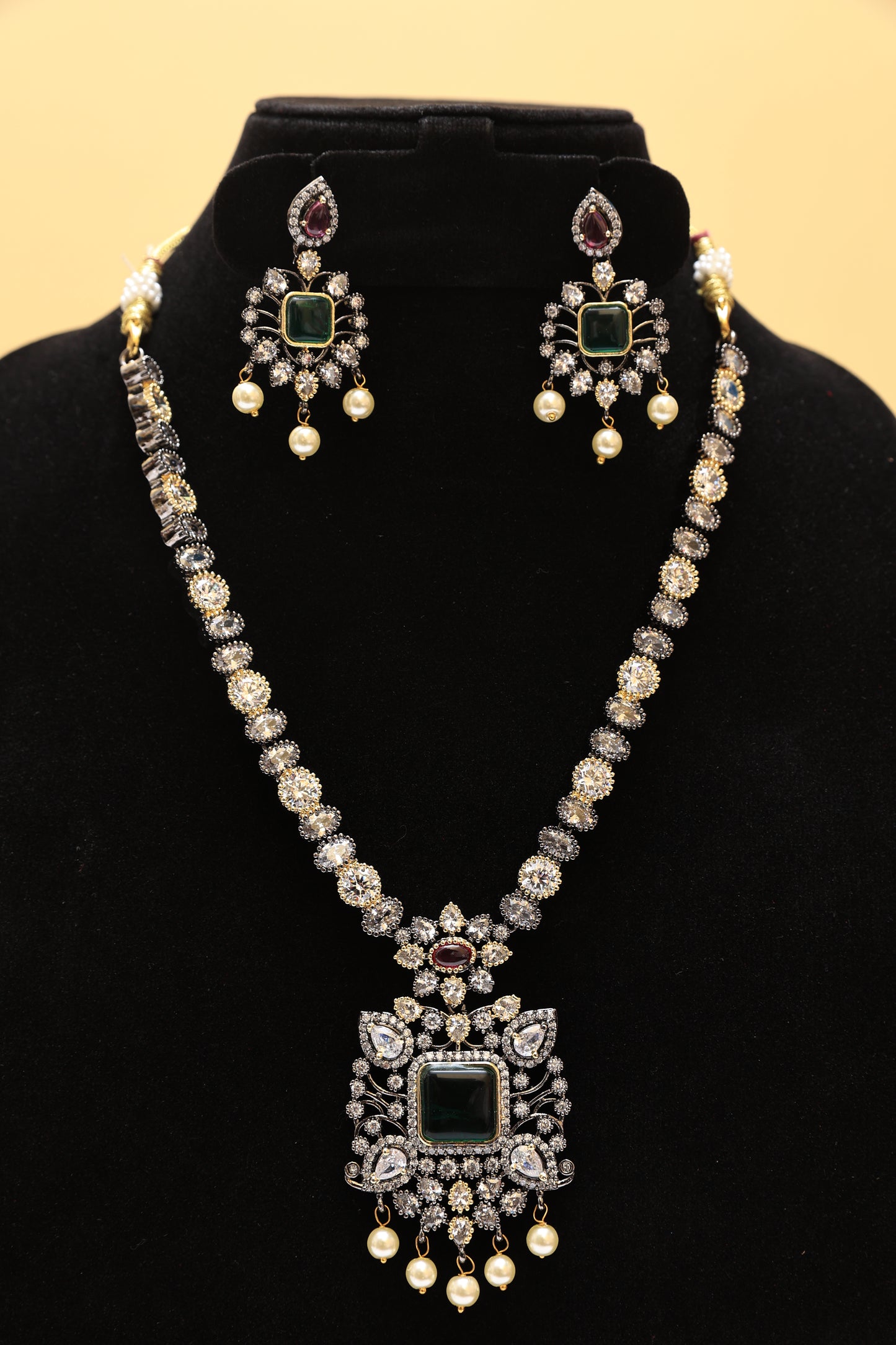 Charming Gemstone Radiance Necklace Set