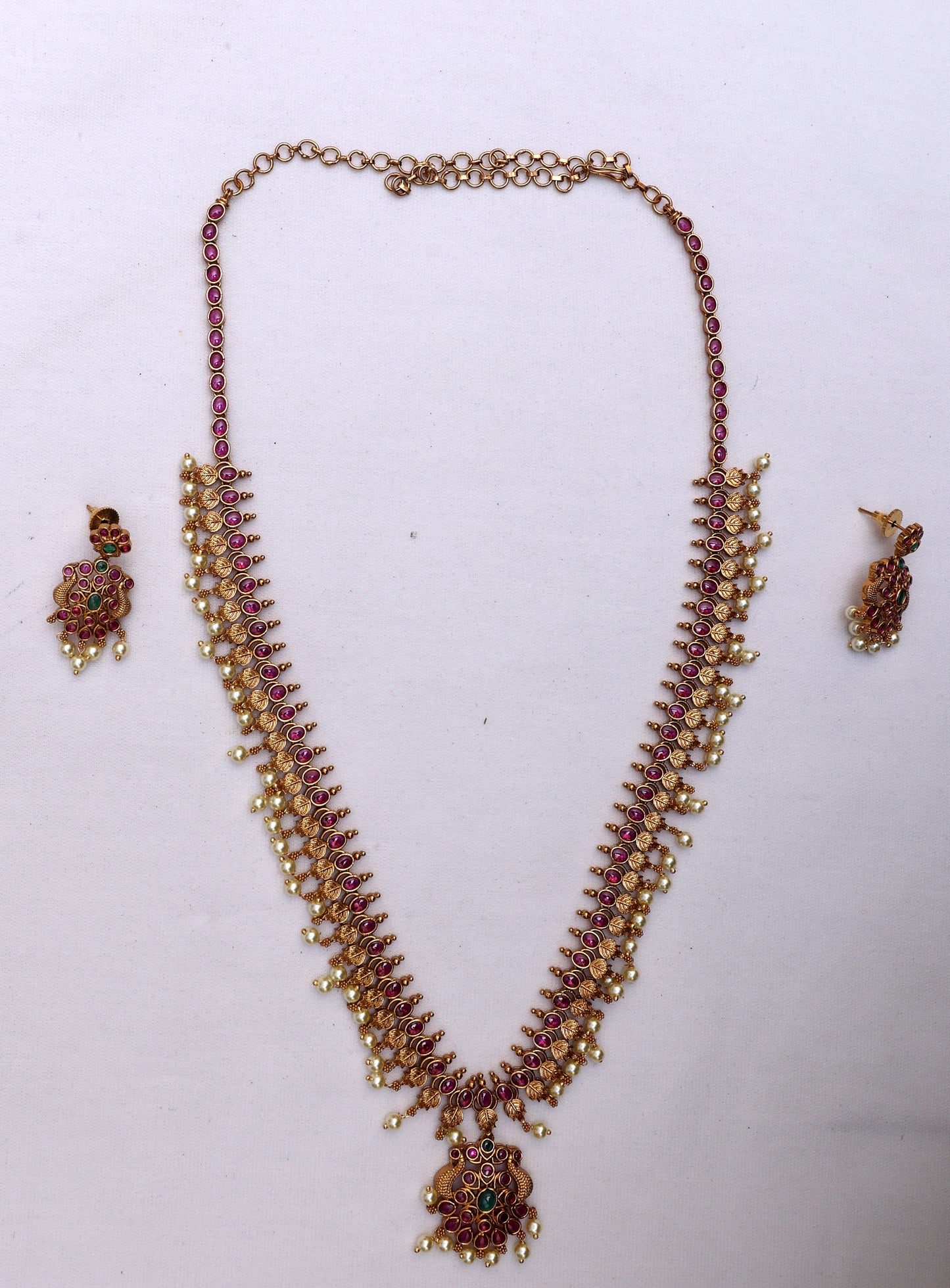 Stone Embedded Gold Toned Necklace Set