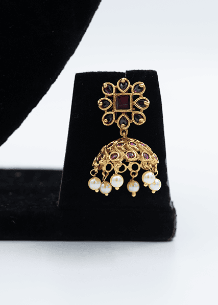 Fascinating Red Stone & Pearl Necklace Set