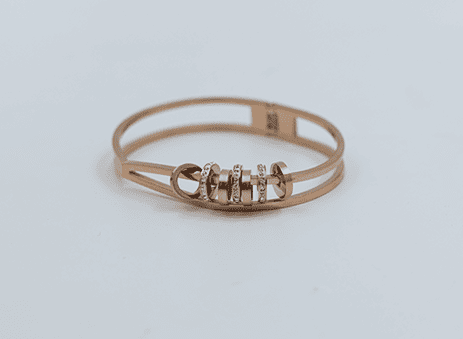 Elegant Circle Motif Gold-Toned Bracelet
