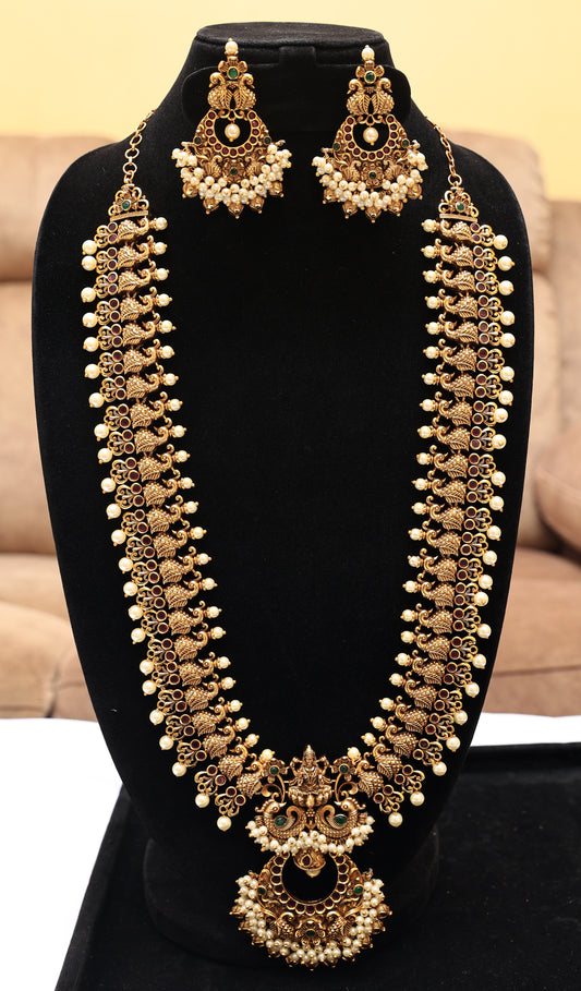 Imperial Grace Necklace Set