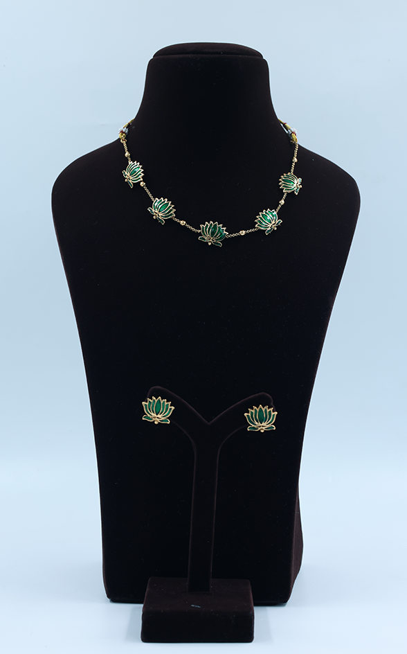 Green Lotus Charm Necklace Set