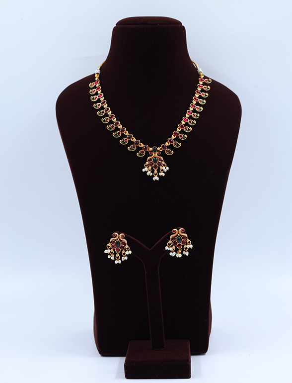 Traditional Heritage Necklace Set