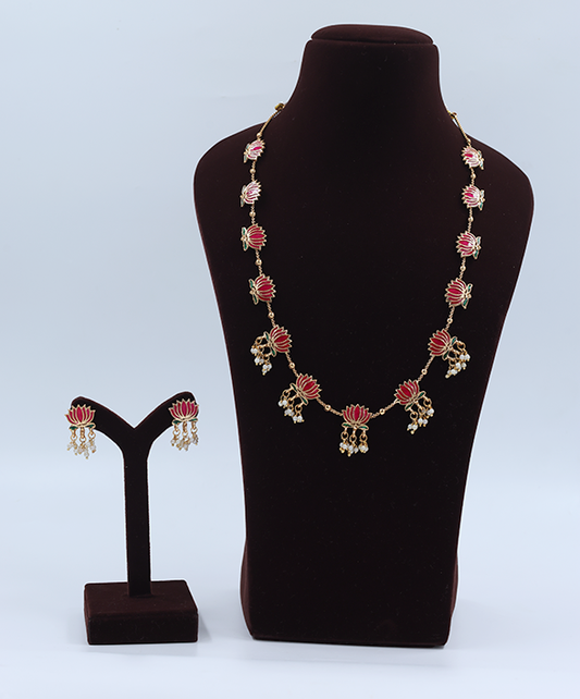 Graceful Lotus Motif Necklace Set