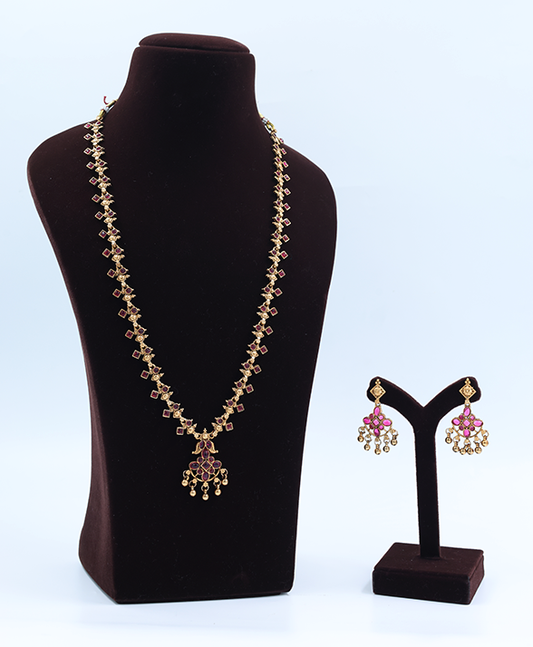 Graceful Pink Stone Long Necklace Set