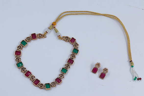 Royal Kemp Stone Necklace Set