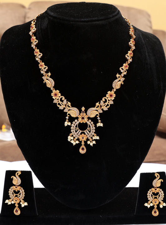 Lavish Paisley Necklace Set