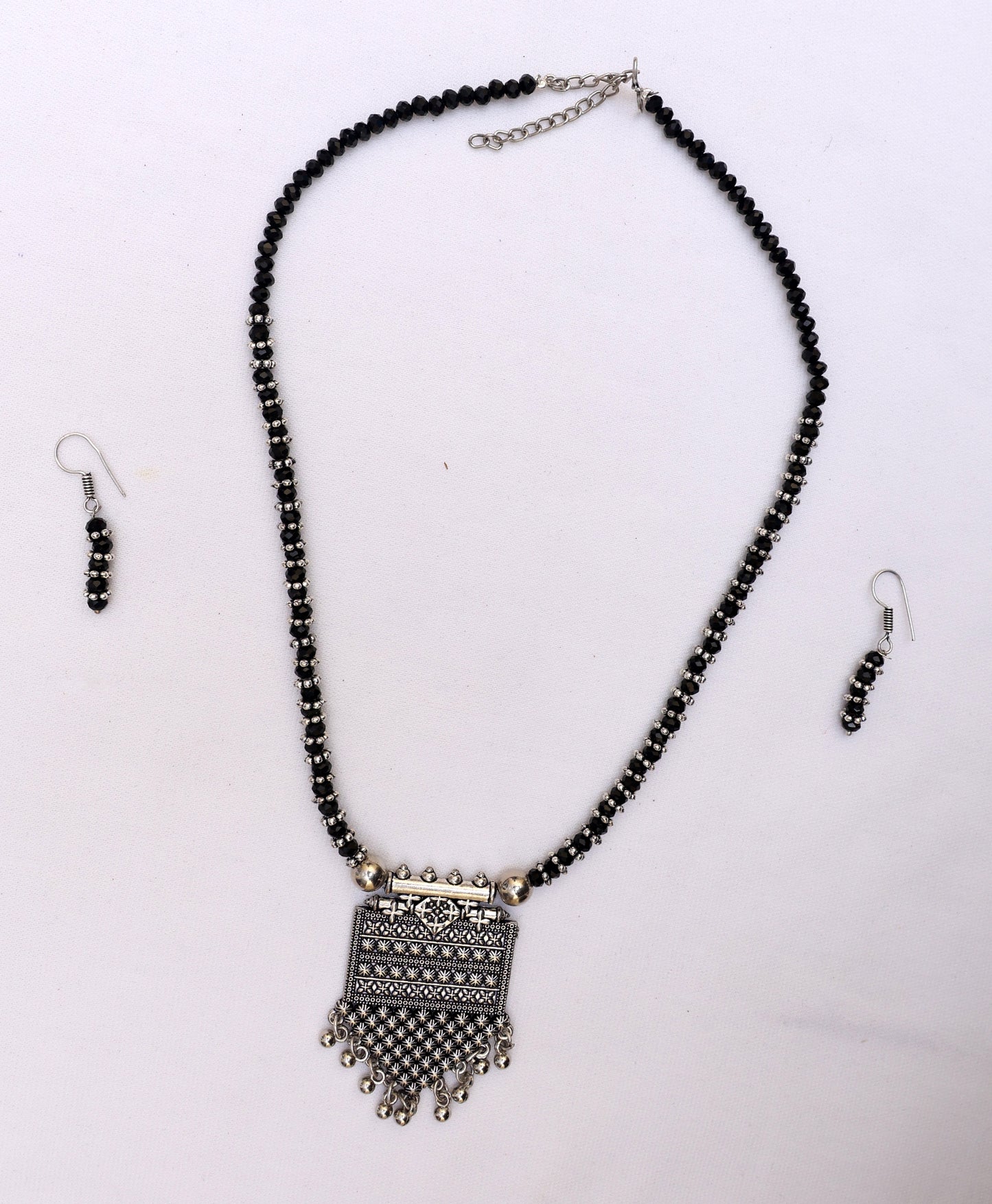 Ravishing Silver Pendant Black Beaded Necklace Set