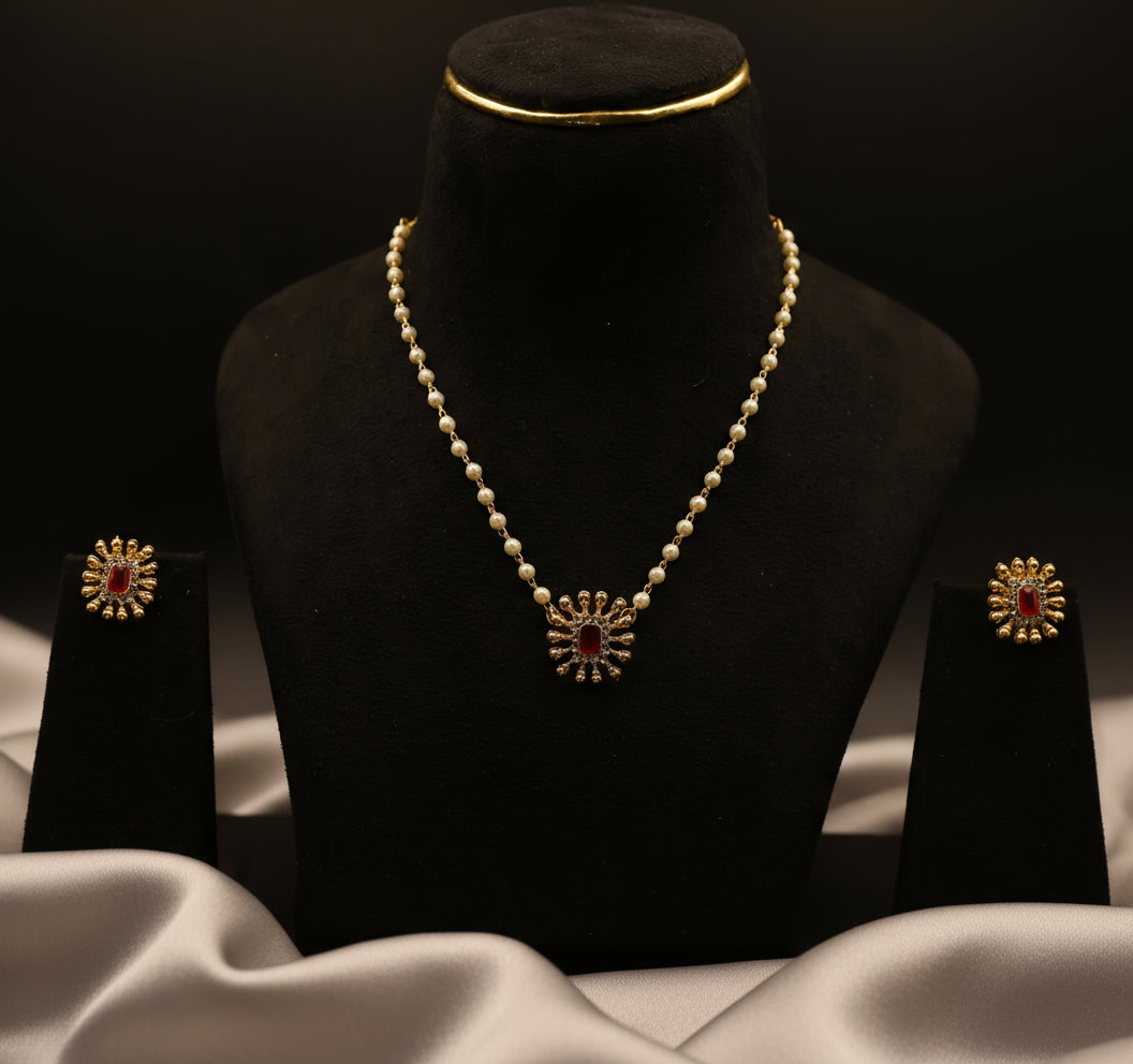 Pearl necklace with matching earrings 