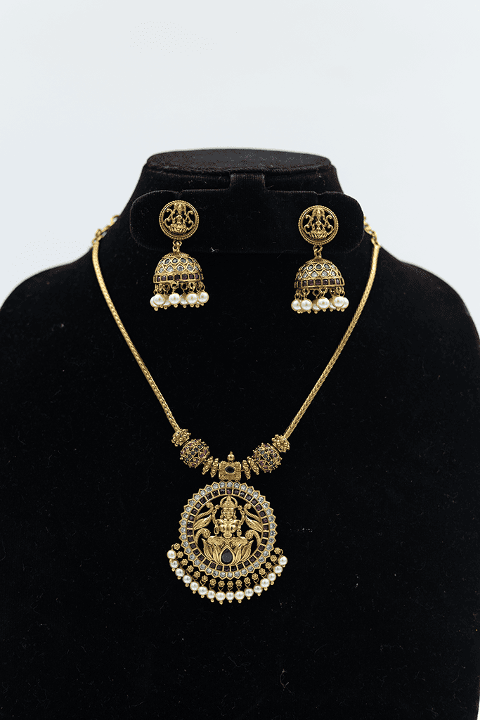 Gold and Pearl Goddess Necklace Set