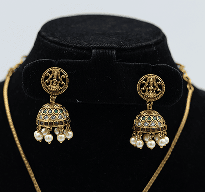Gold and Pearl Goddess Necklace Set